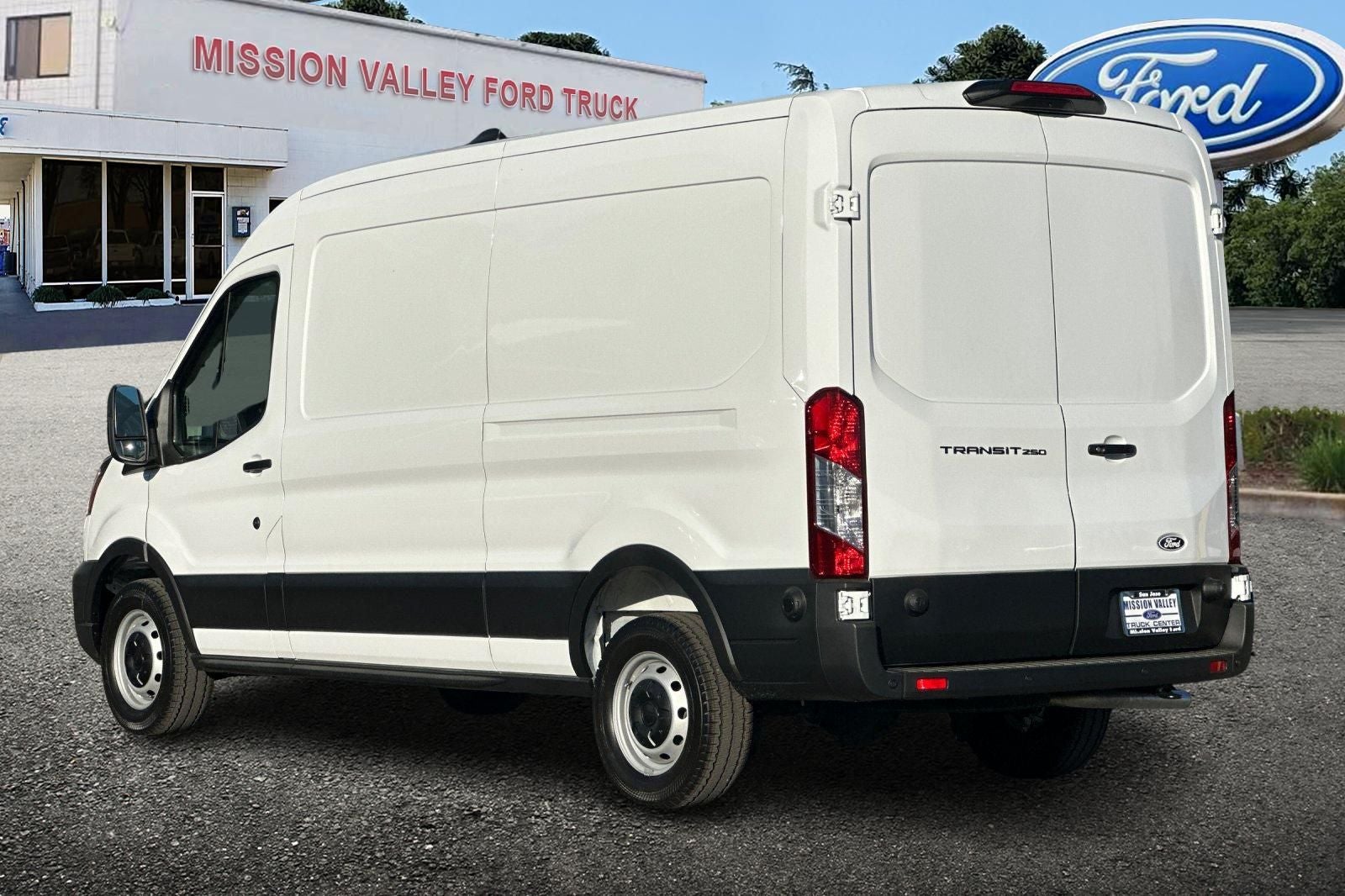 2026 Ford Transit-250 Base