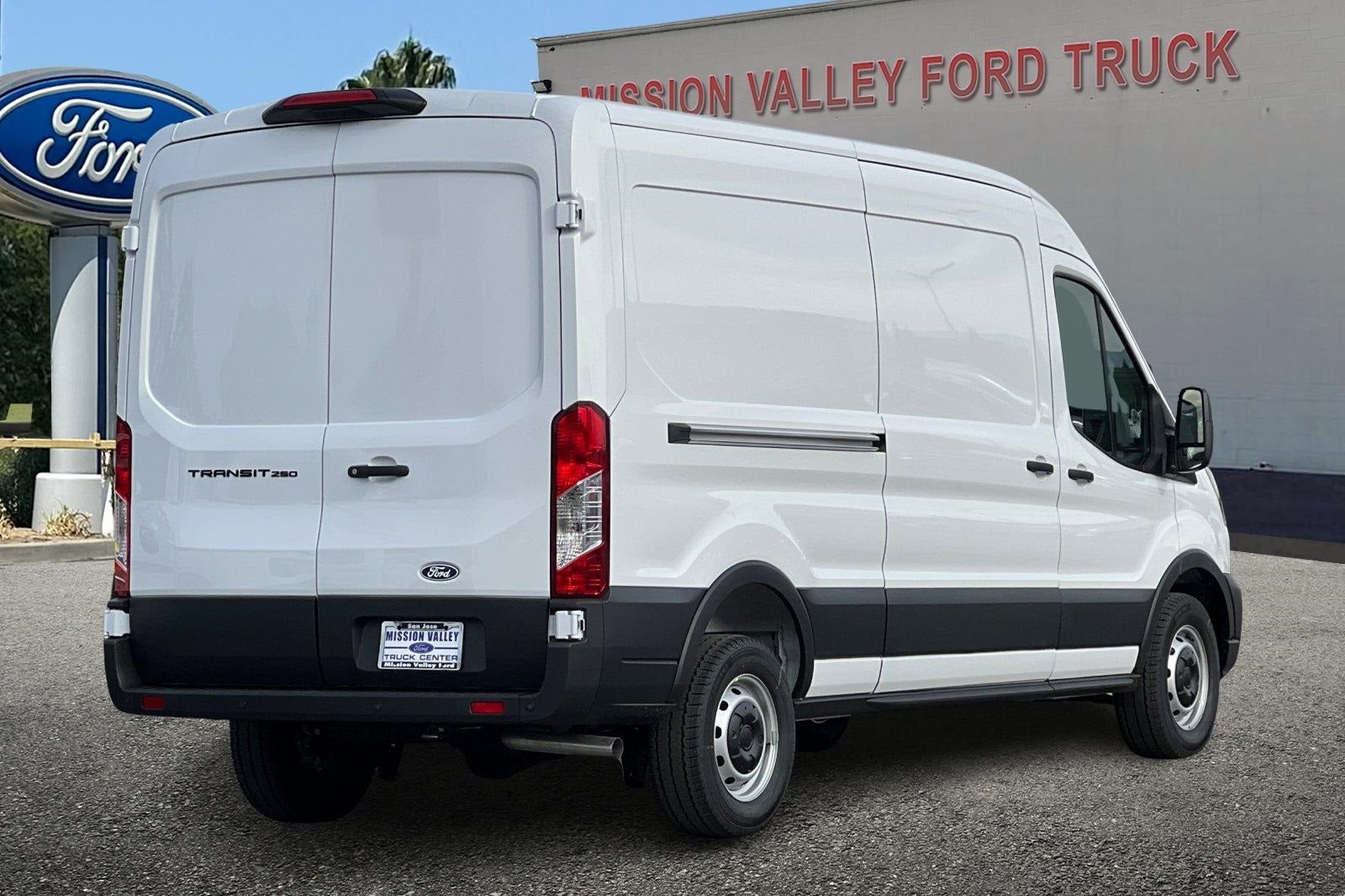 2026 Ford Transit-250 Base