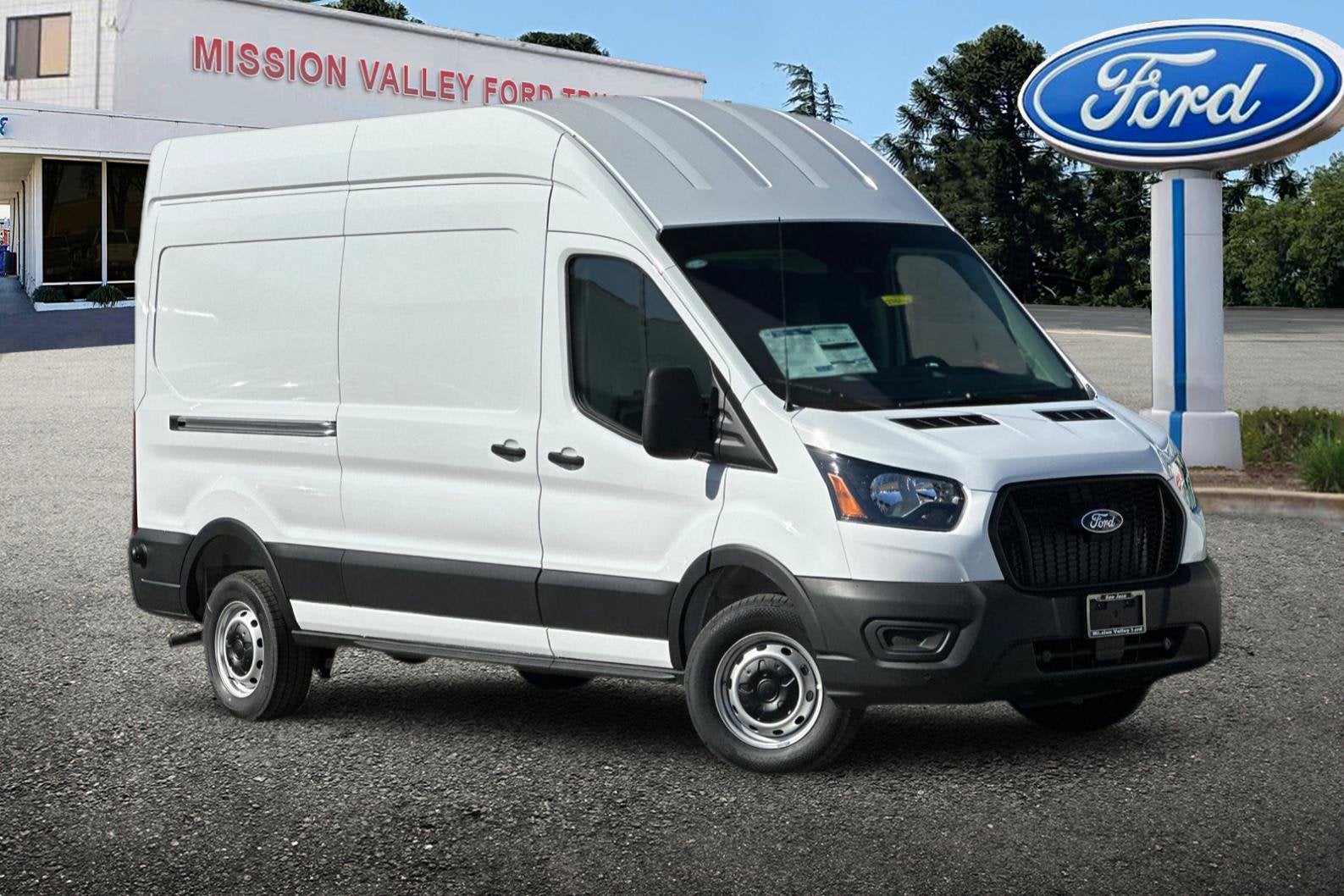 2027 Ford Transit-250 Base