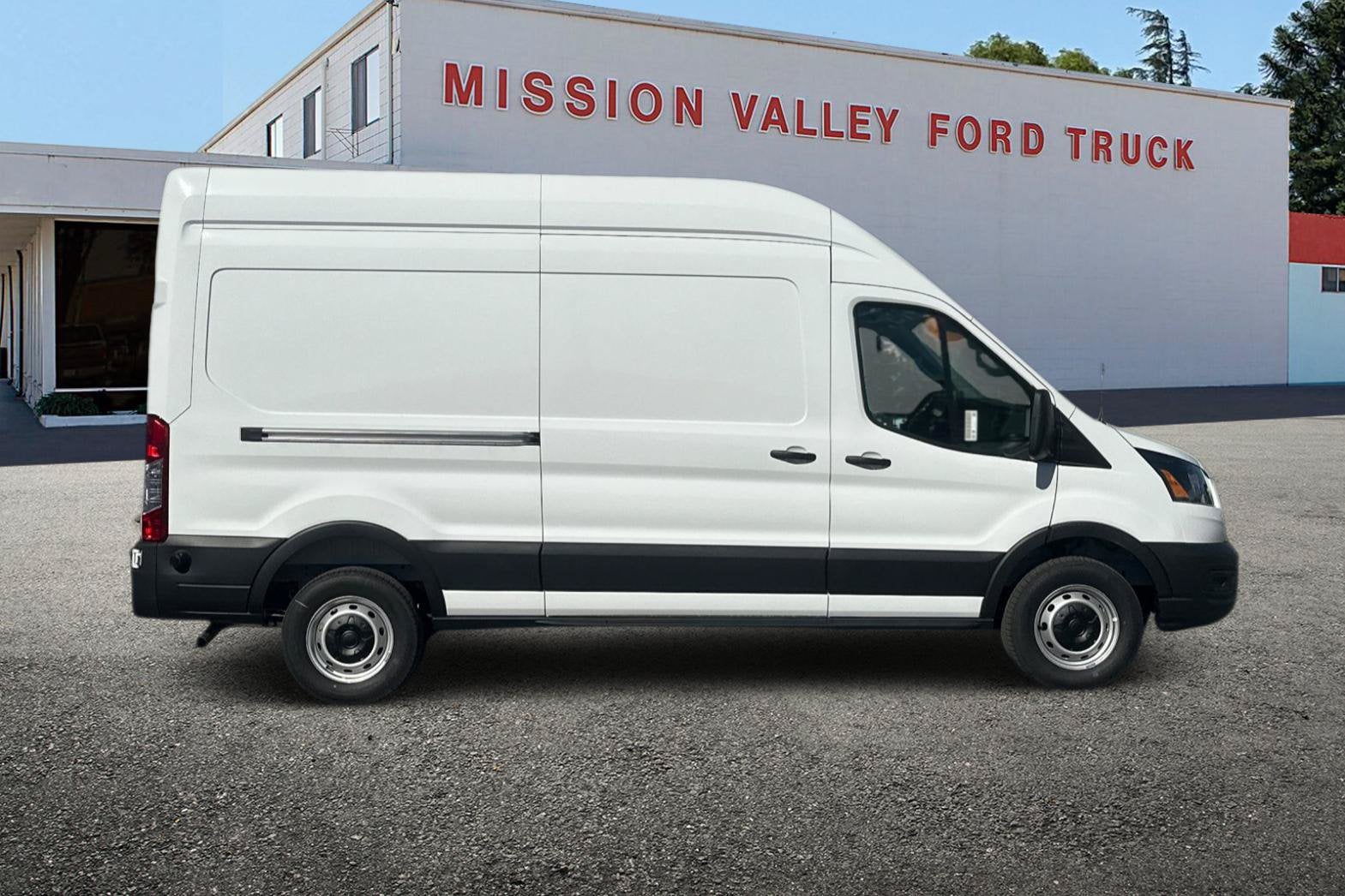 2027 Ford Transit-250 Base