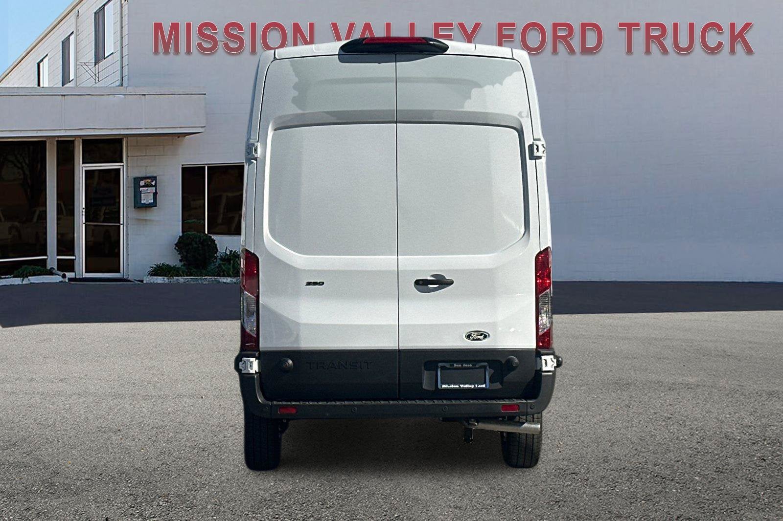 2027 Ford Transit-250 Base