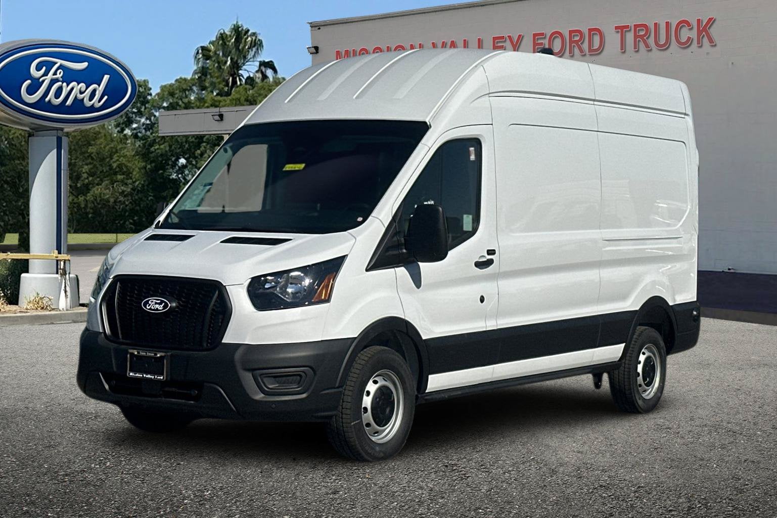 2027 Ford Transit-250 Base