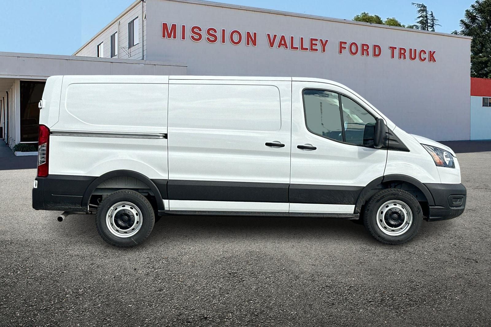 2026 Ford Transit-250 Base