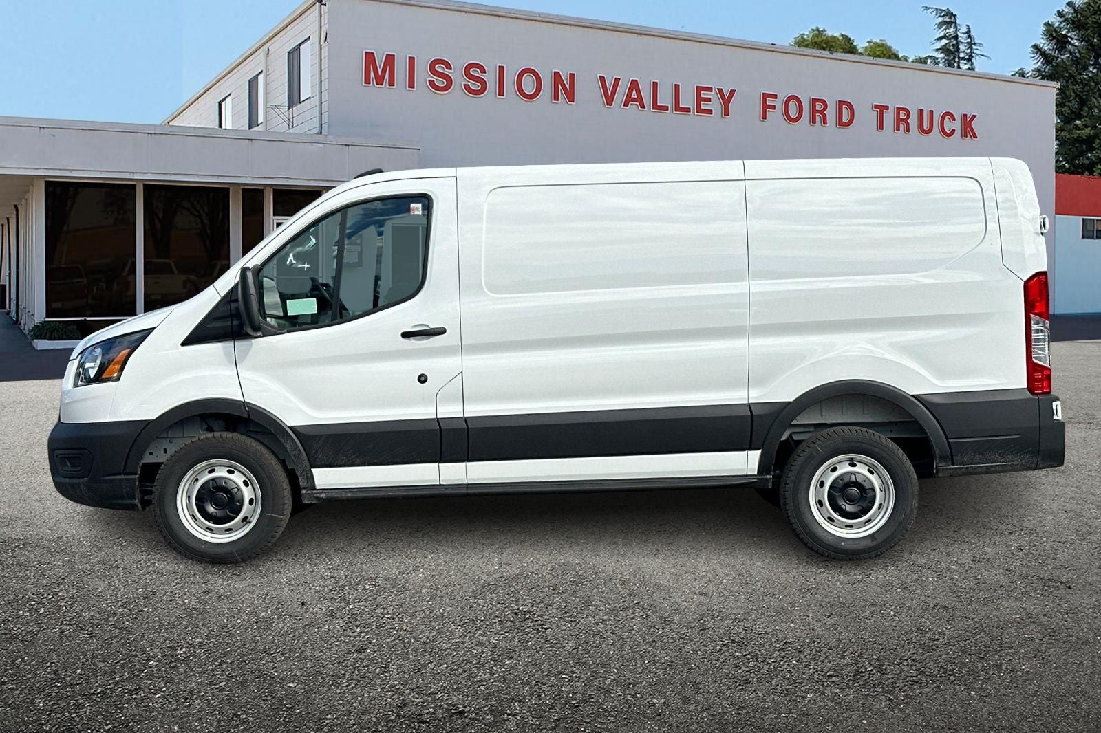 2026 Ford Transit-250 Base
