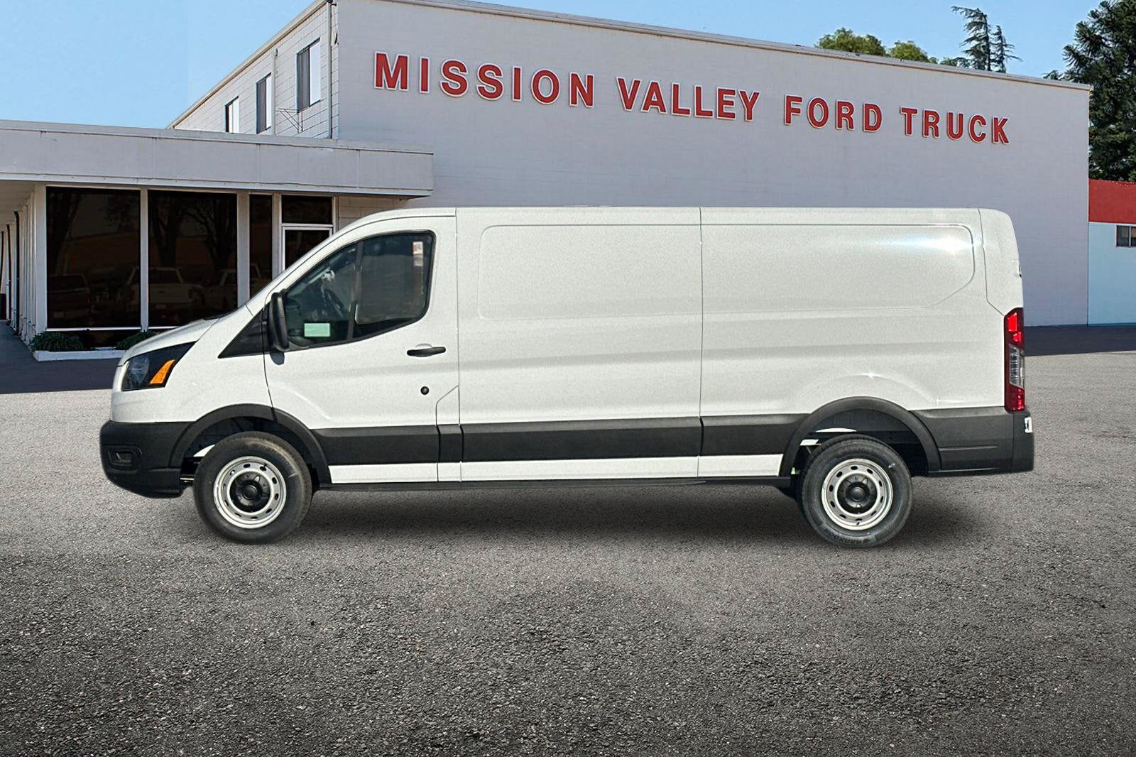 2027 Ford Transit-250 Base