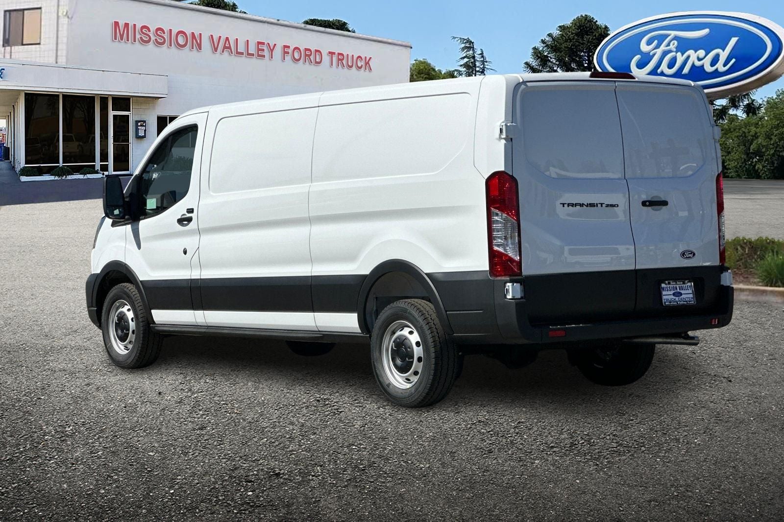 2026 Ford Transit-250 Base