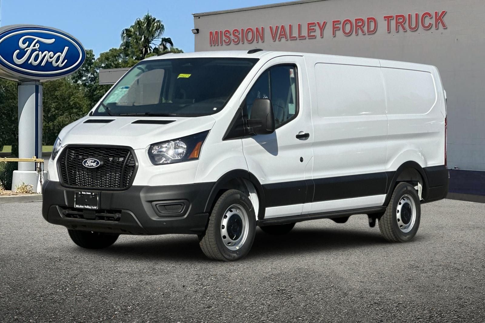 2027 Ford Transit-250 Base