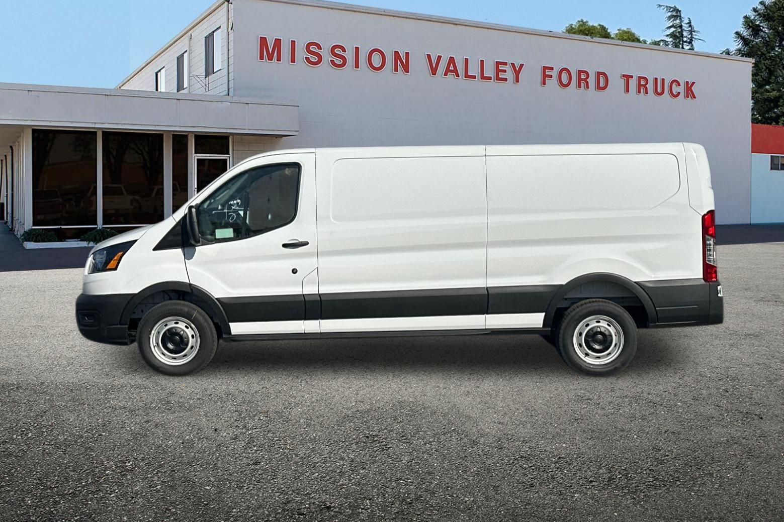 2027 Ford Transit-250 Base