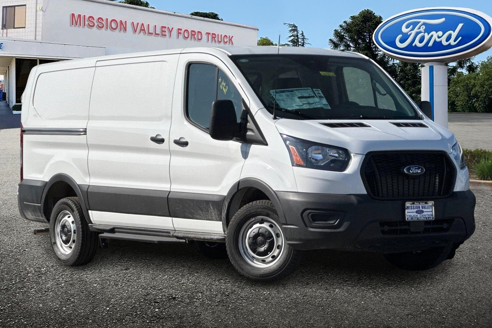 2025 Ford Transit-250 Base