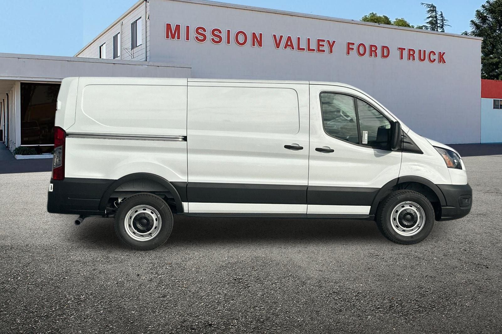 2026 Ford Transit-250 Base
