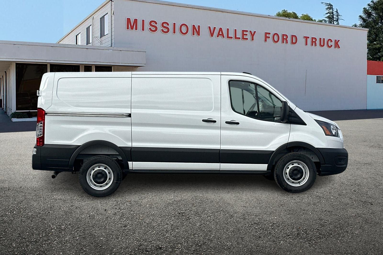 2026 Ford Transit-250 Base