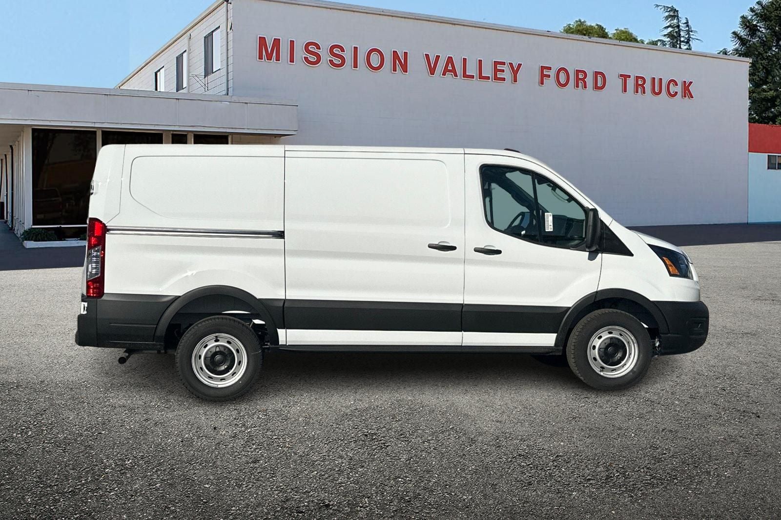 2026 Ford Transit-250 Base