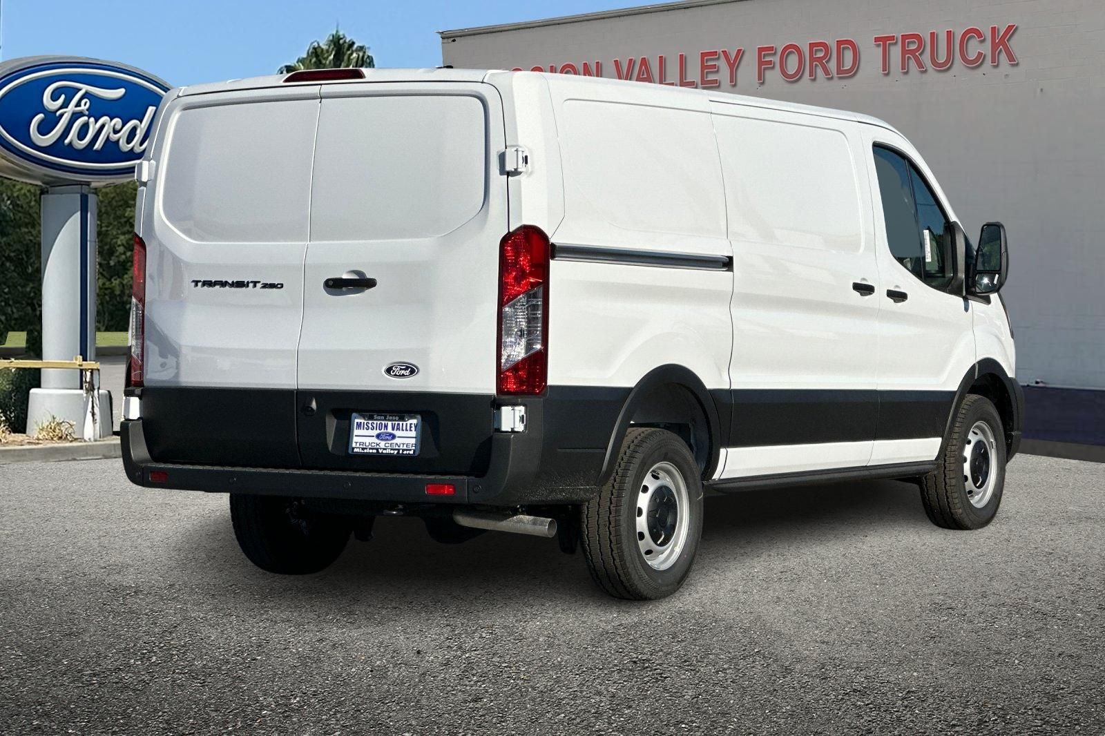 2026 Ford Transit-250 Base