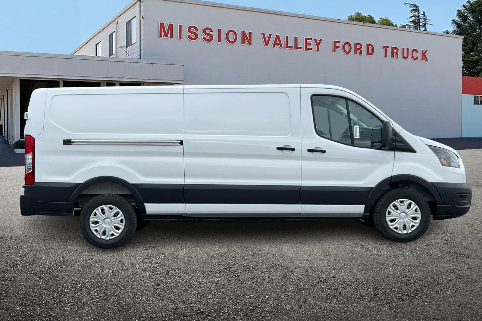 2026 Ford E-Transit-350 Base