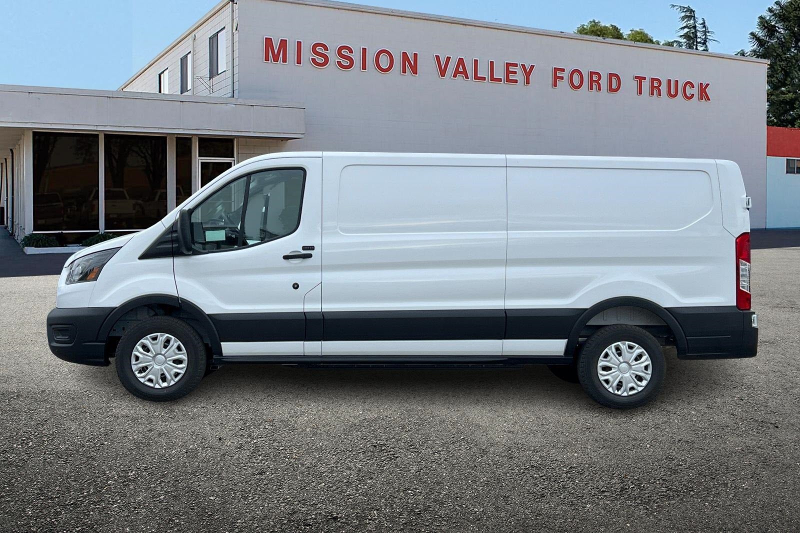 2026 Ford E-Transit-350 Base