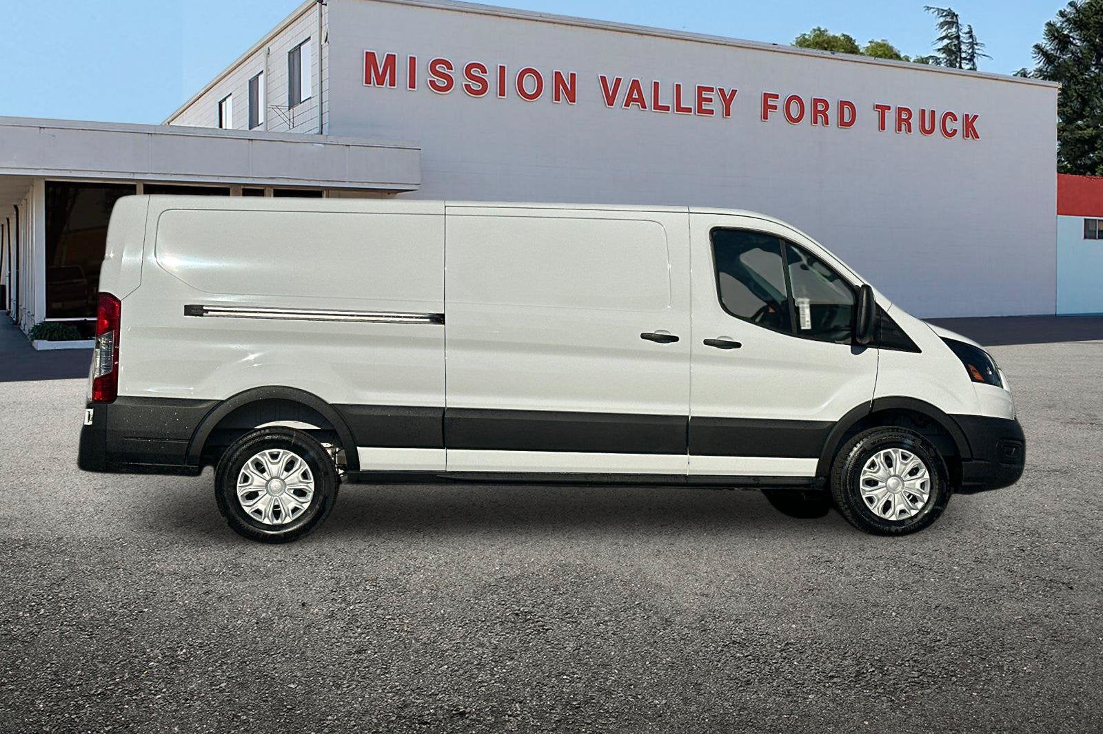 2027 Ford E-Transit-350 Base