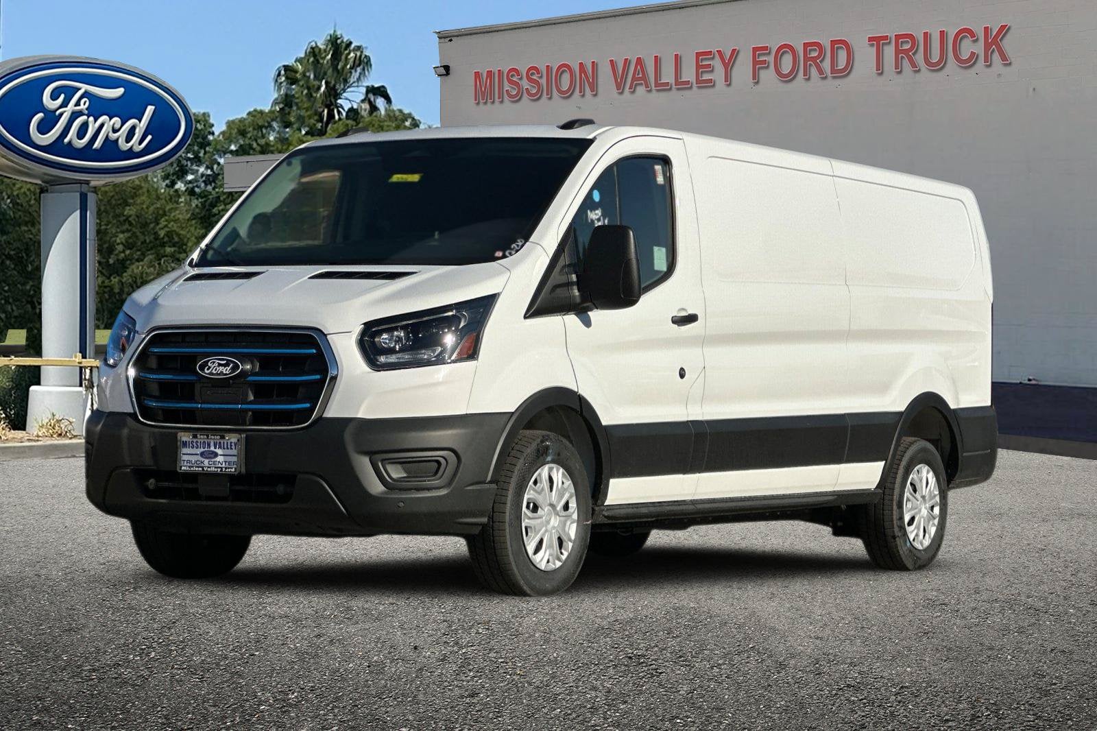 2027 Ford E-Transit-350 Base