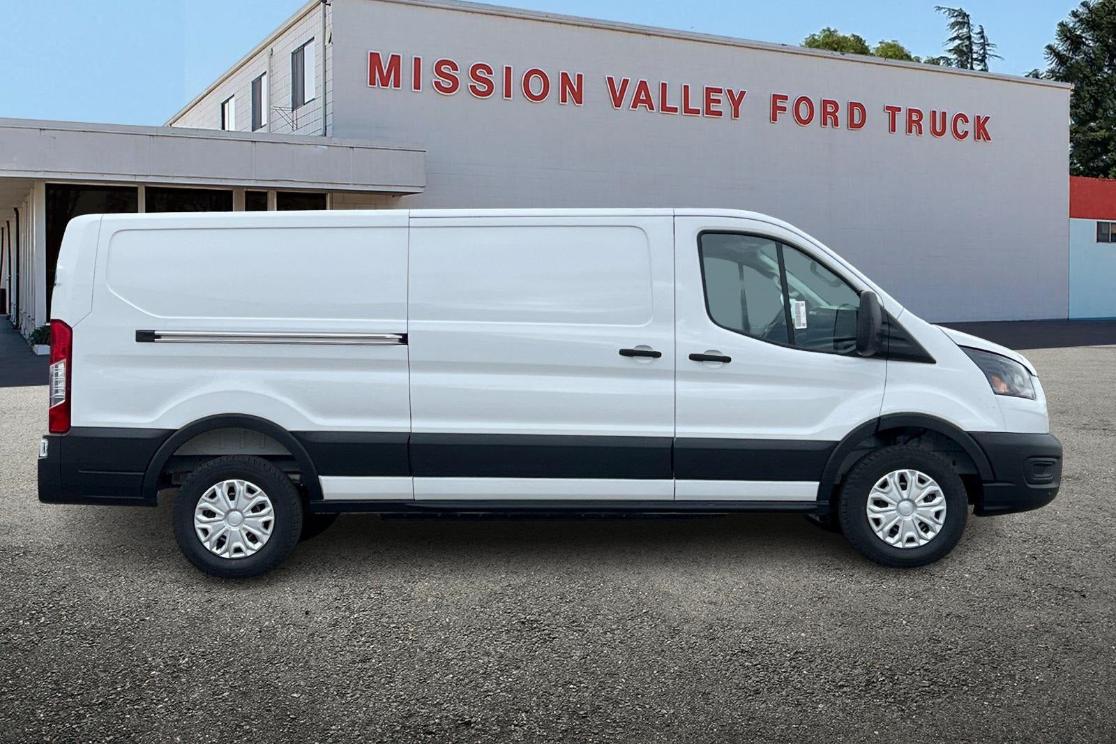 2026 Ford E-Transit-350 Base