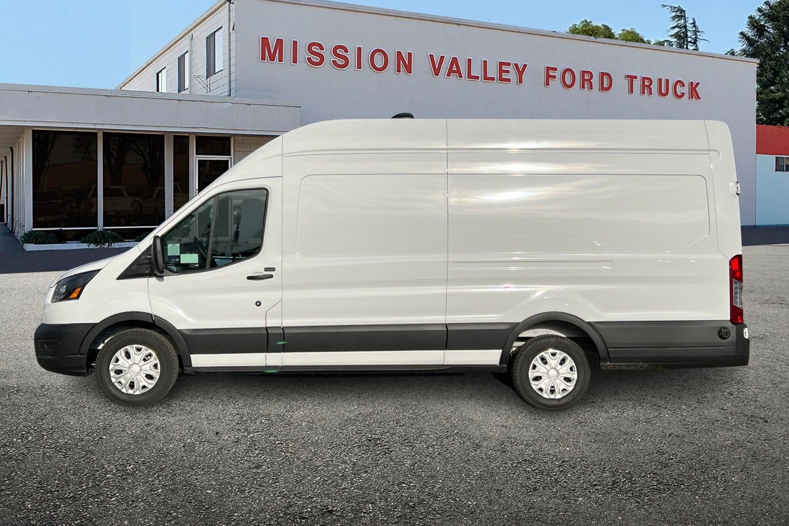 2026 Ford E-Transit-350 Base