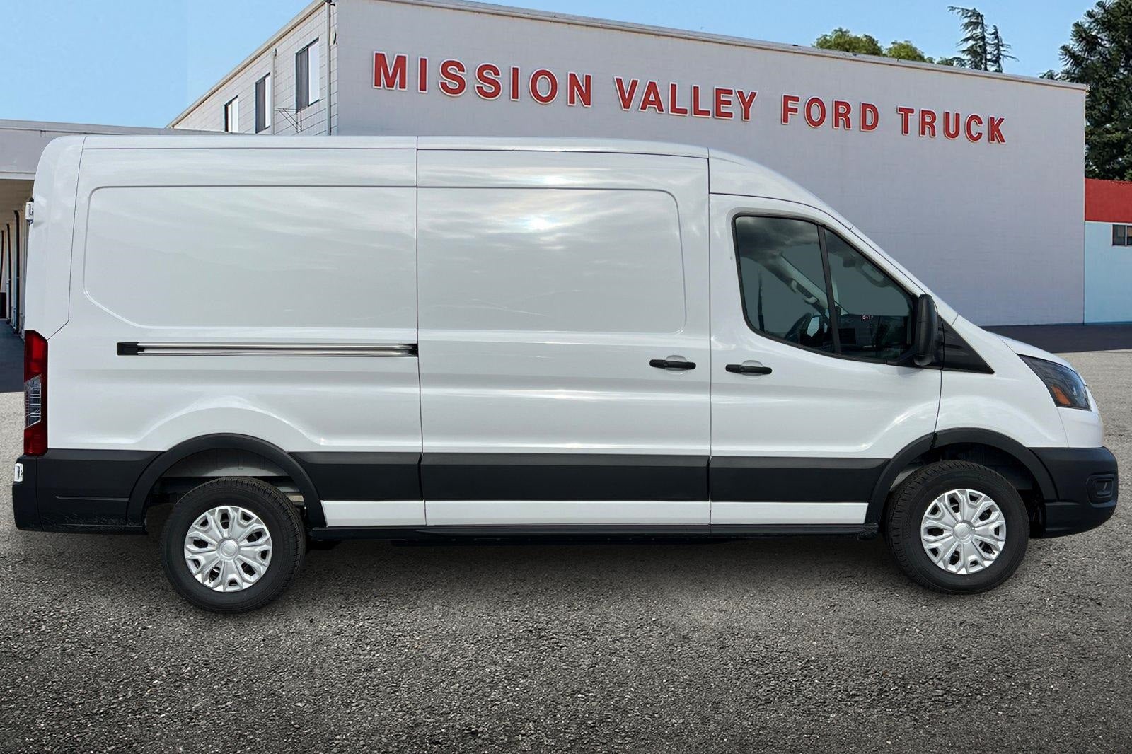 2026 Ford E-Transit-350 Base