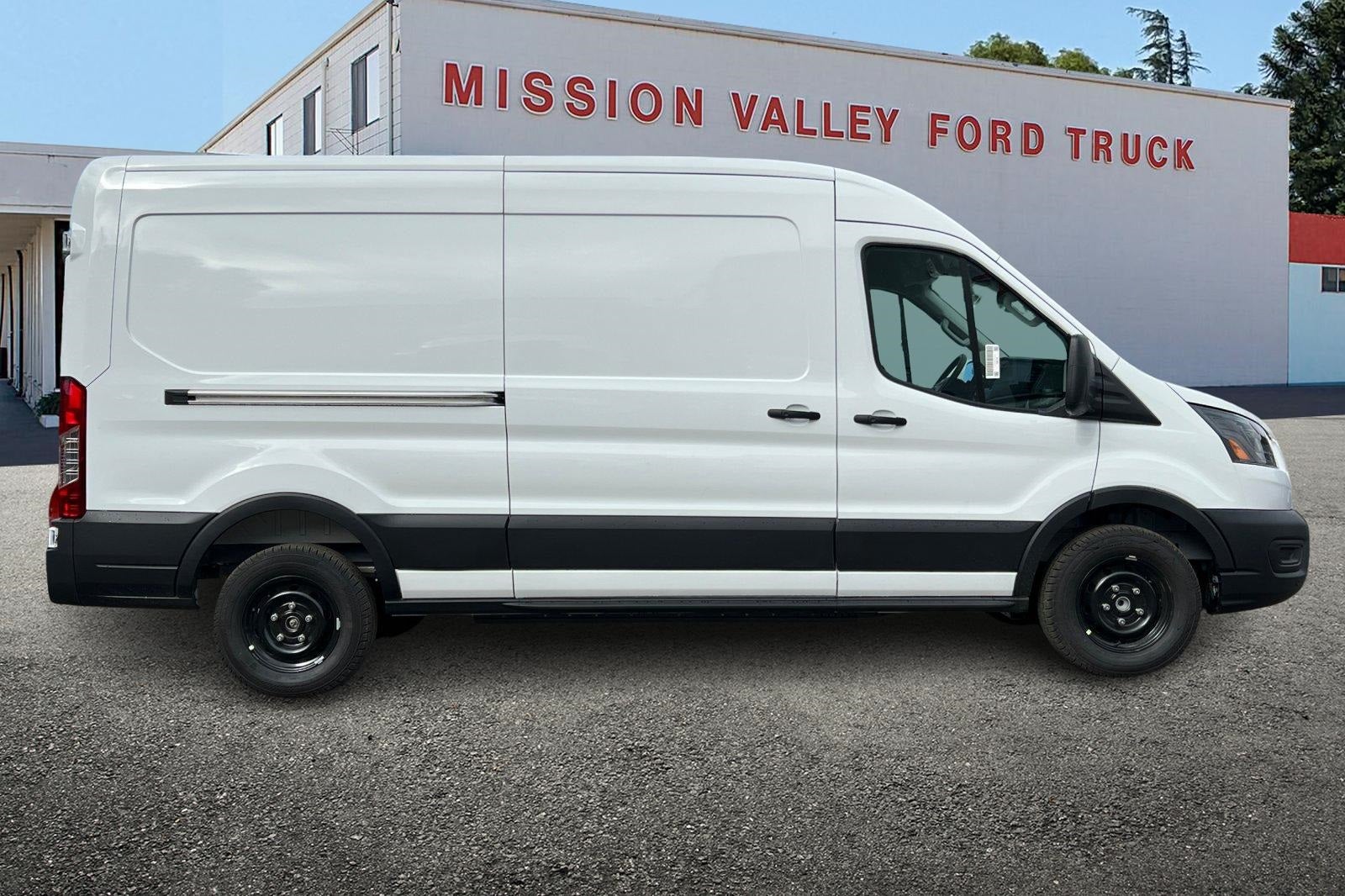 2026 Ford E-Transit-350 Base