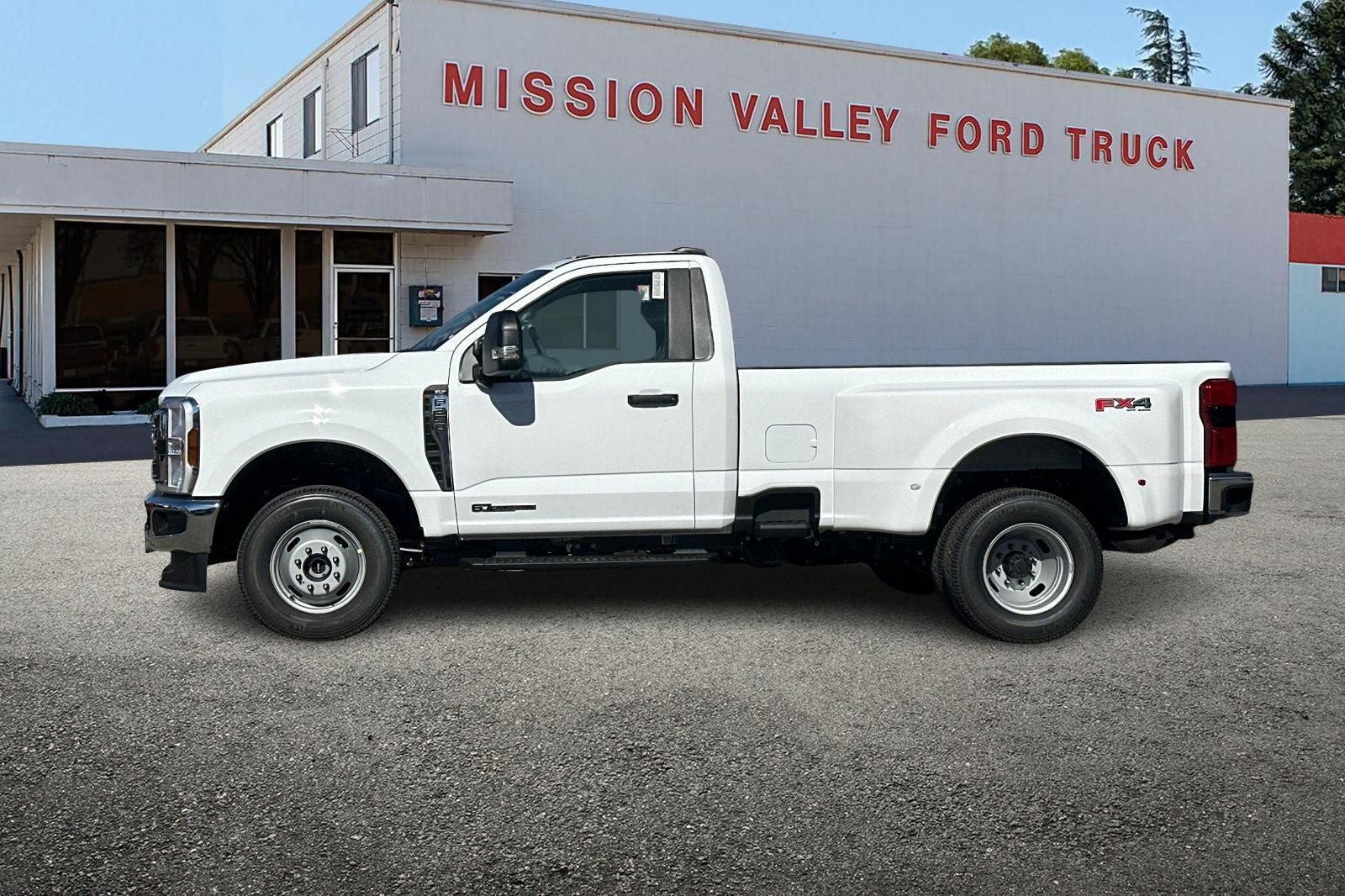 2026 Ford F-350SD XLT DRW