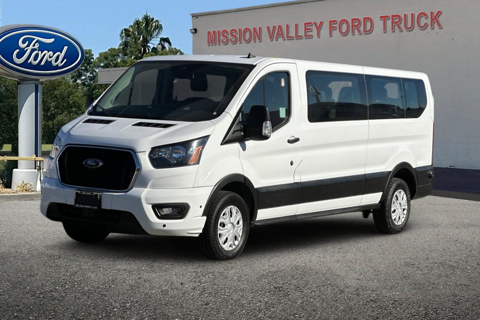2024 Ford Transit-350 XLT