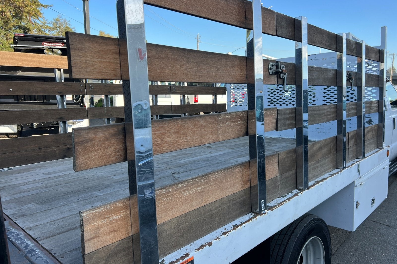 2016 Ford F-550SD XL Stakebed w/Lift