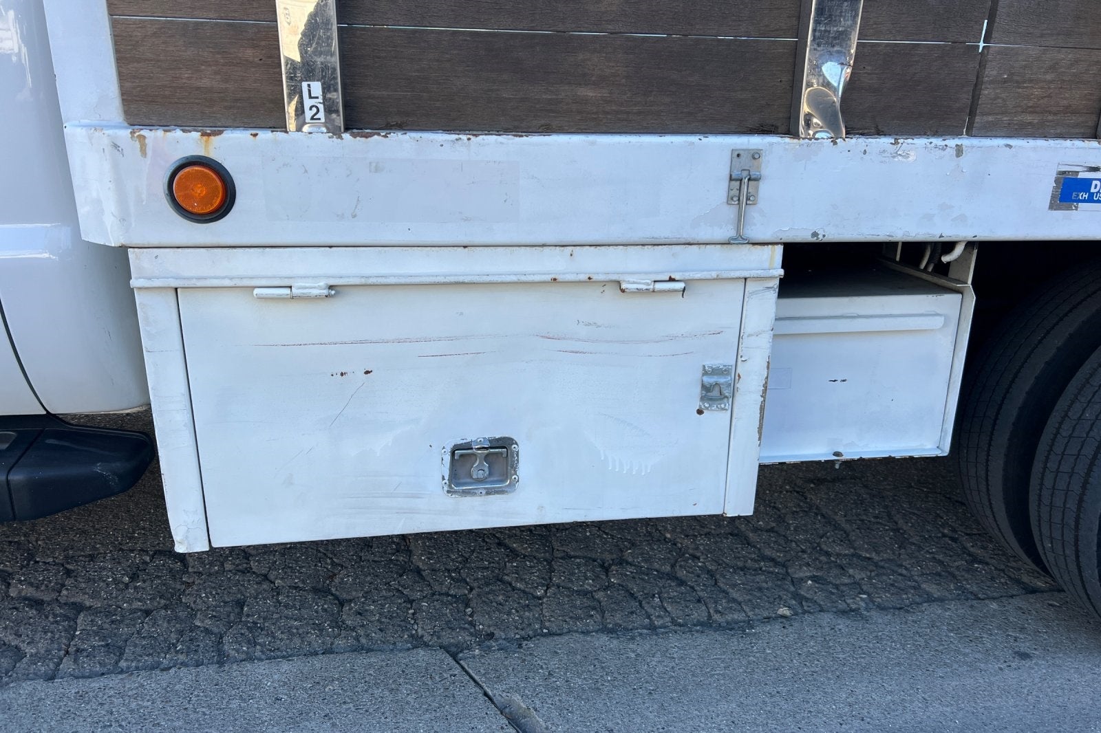 2016 Ford F-550SD XL Stakebed w/Lift