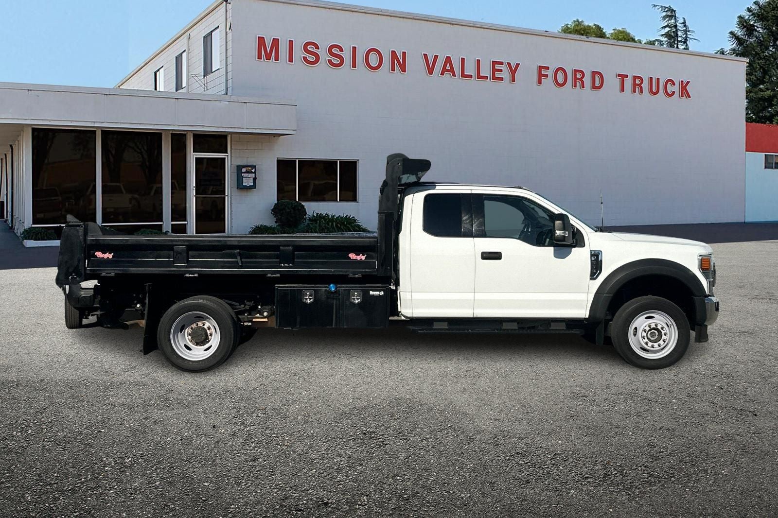 2022 Ford F-550SD XLT DRW
