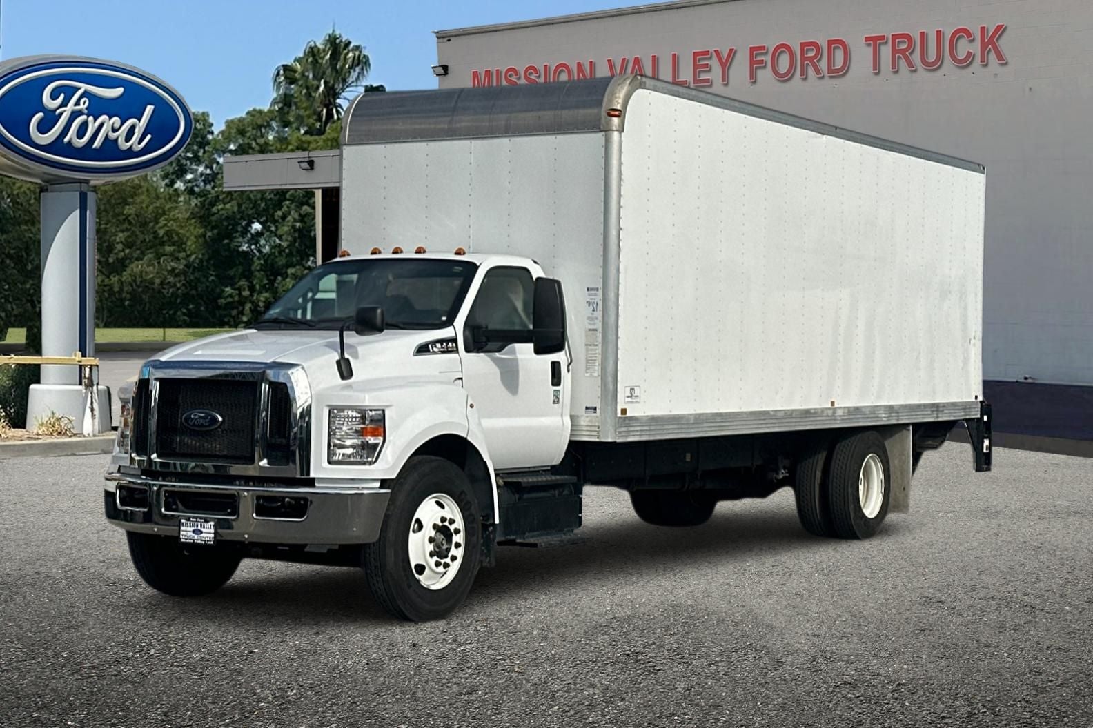2025 Ford F-650SD Base