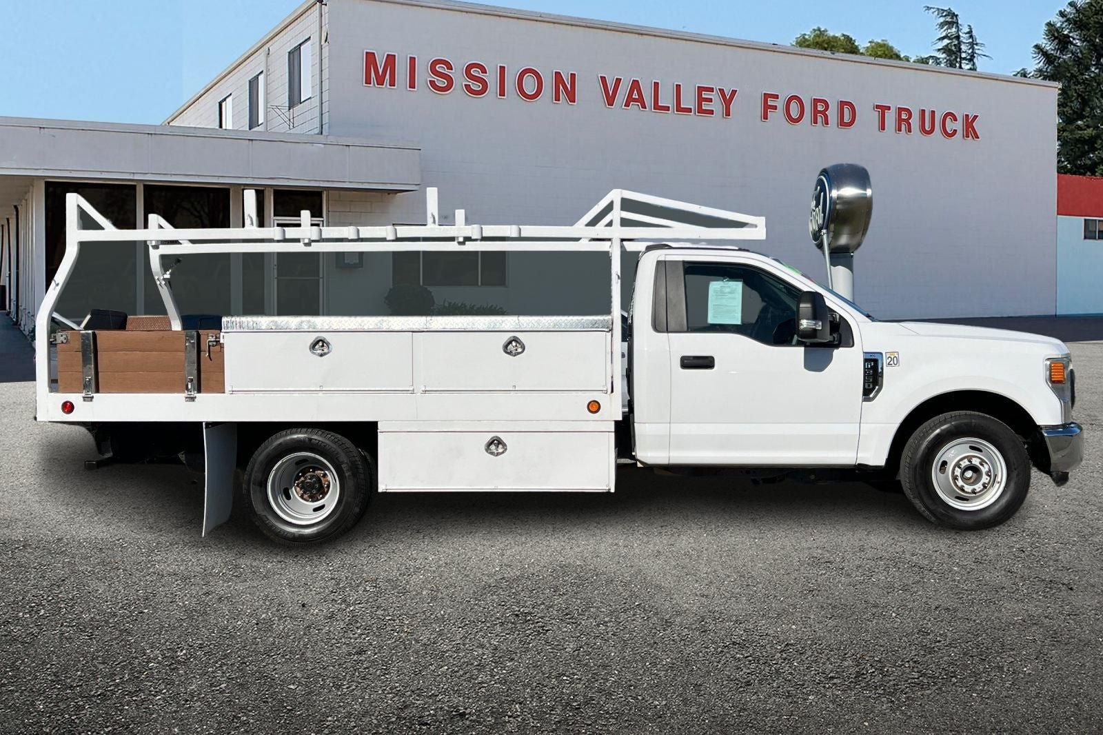 2020 Ford F-350SD XL Contractor Bed