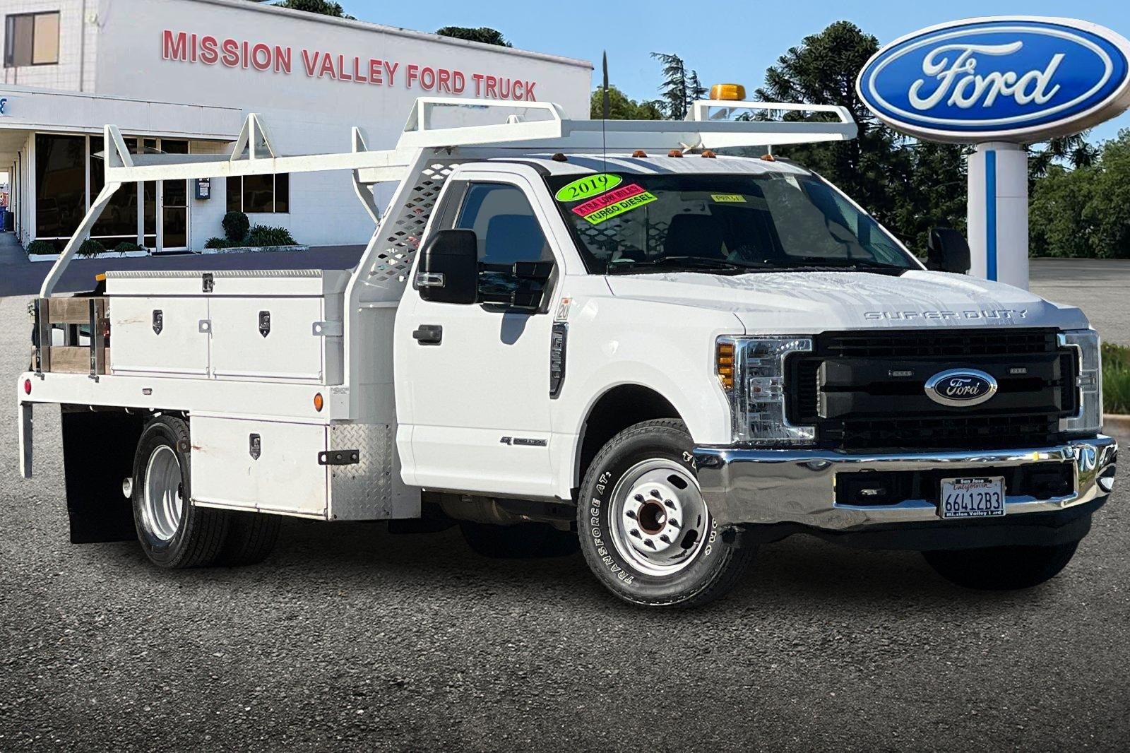2019 Ford F-350SD Contractor Bed DRW