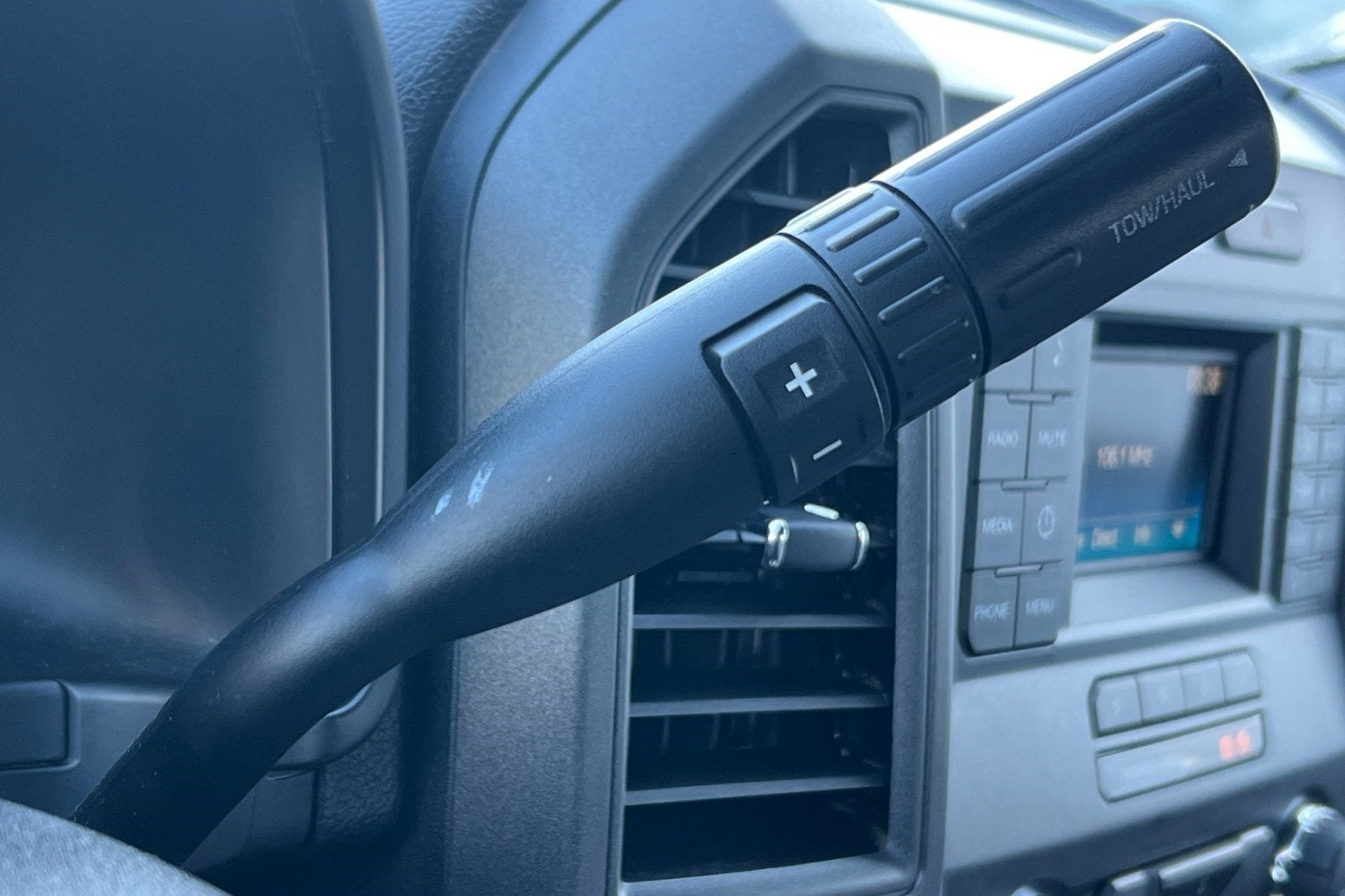 2017 Ford F-550SD XL Contractor Bed