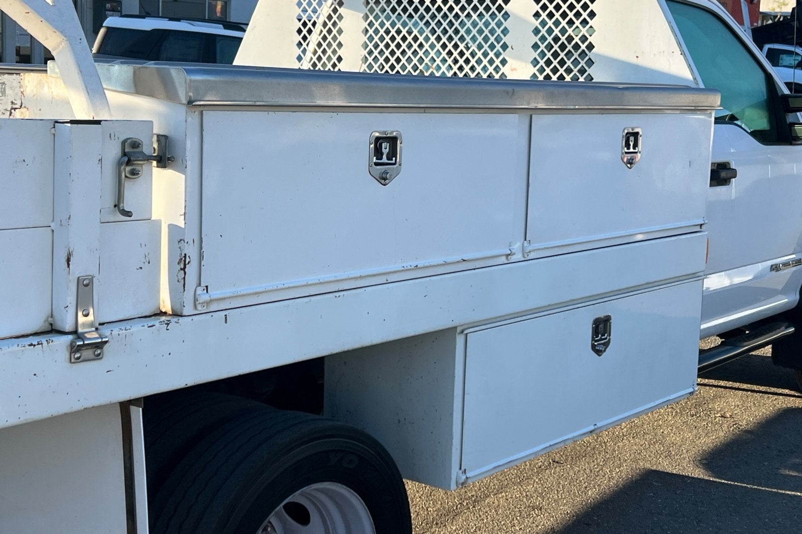 2017 Ford F-550SD XL Contractor Bed