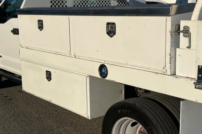 2017 Ford F-550SD XL Contractor Bed