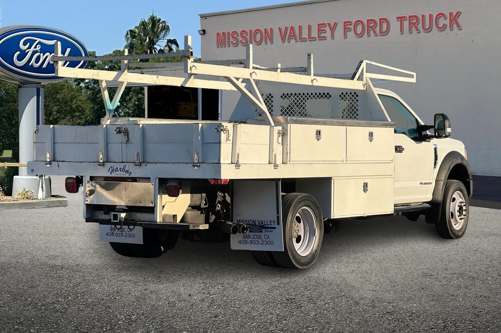 2017 Ford F-550SD XL Contractor Bed