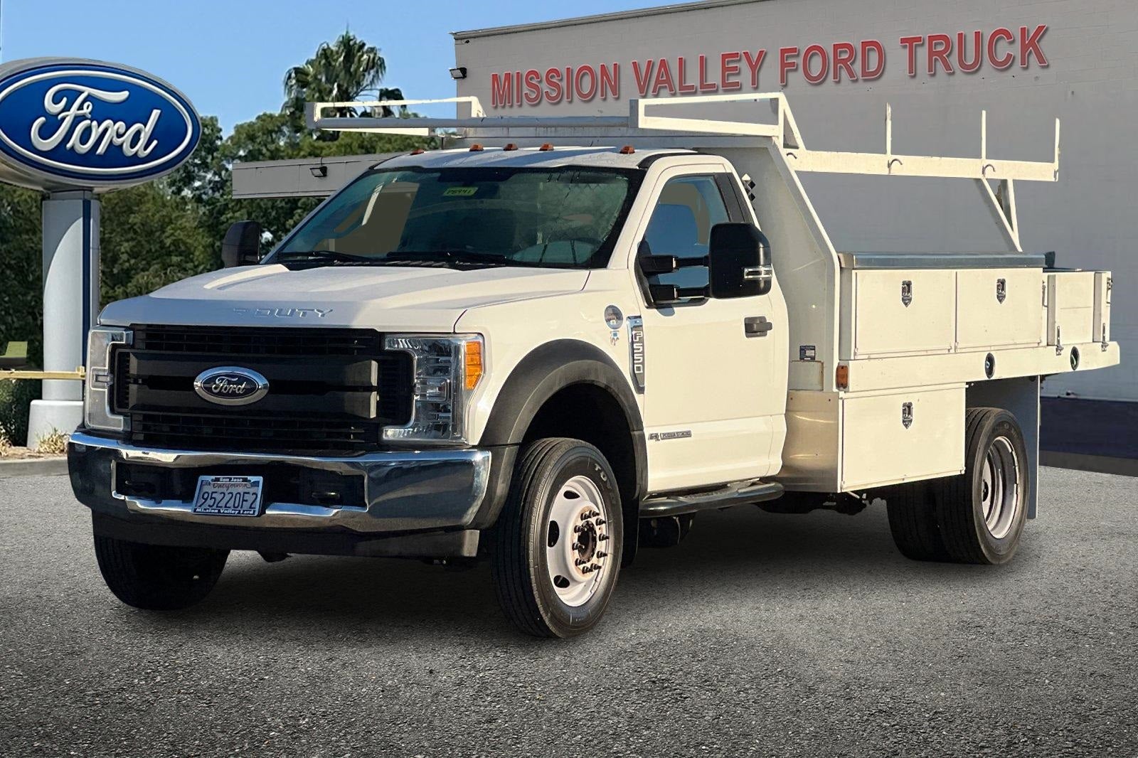 2017 Ford F-550SD XL Contractor Bed