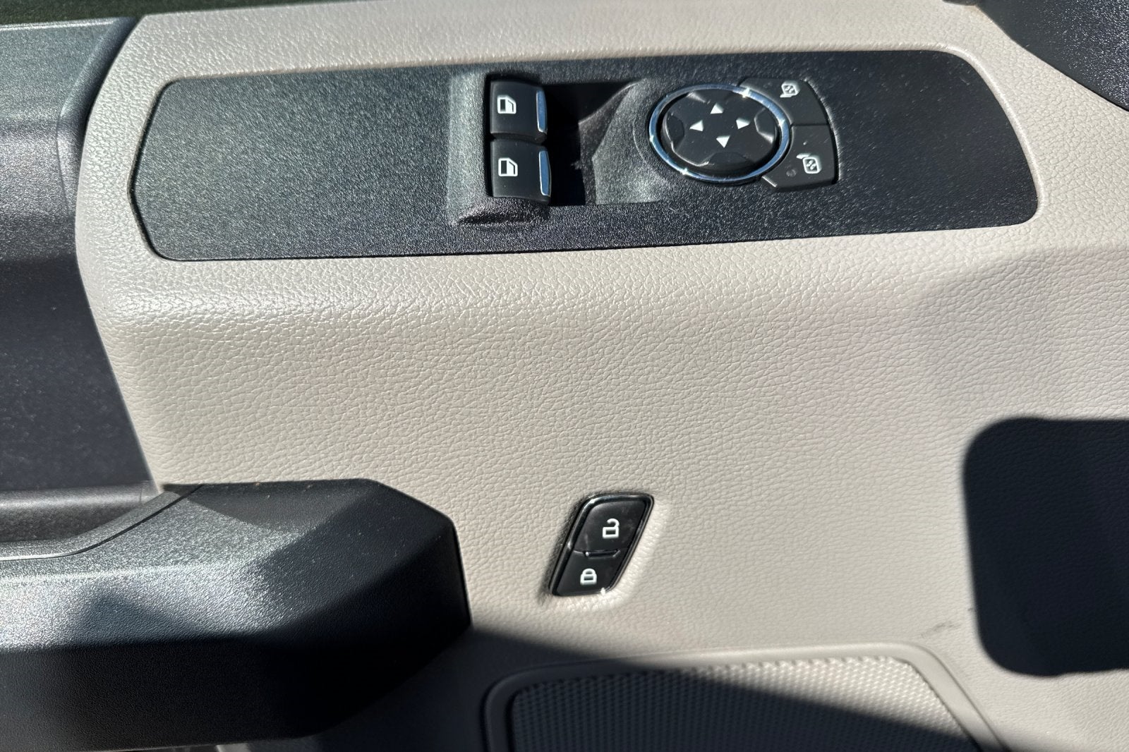 2022 Ford F-550SD 16Ft Stakebed