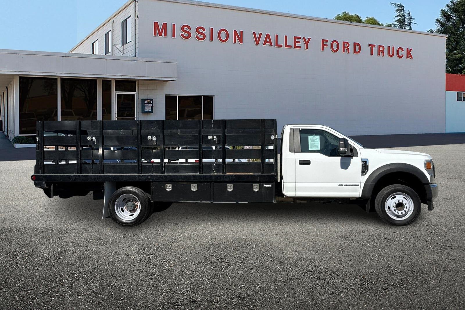 2022 Ford F-550SD 16Ft Stakebed