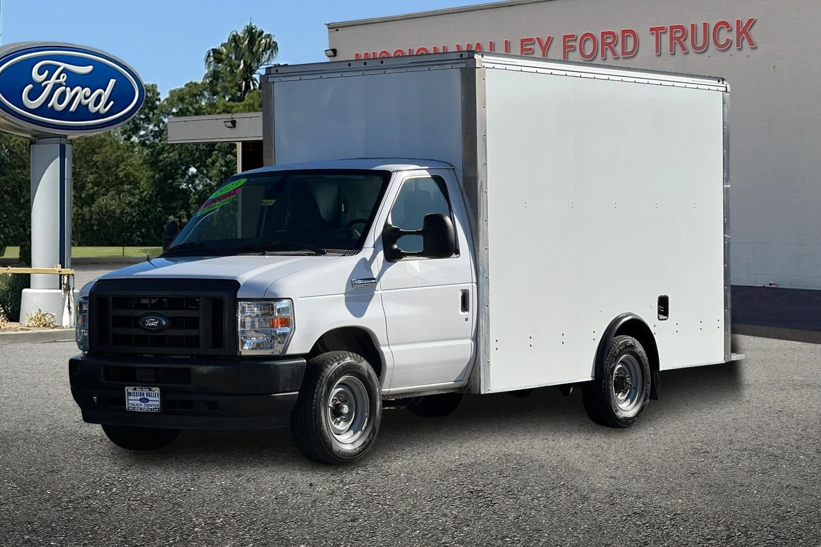 2023 Ford E-350SD 12Ft Box