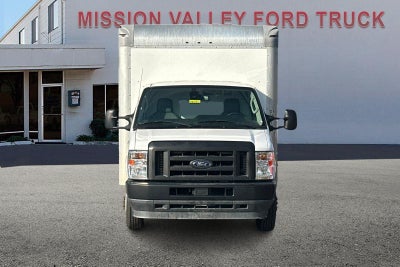 2022 Ford E-350SD Base Cutaway