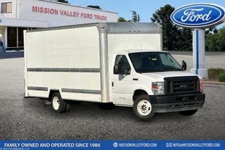 2022 Ford E-350SD Base Cutaway