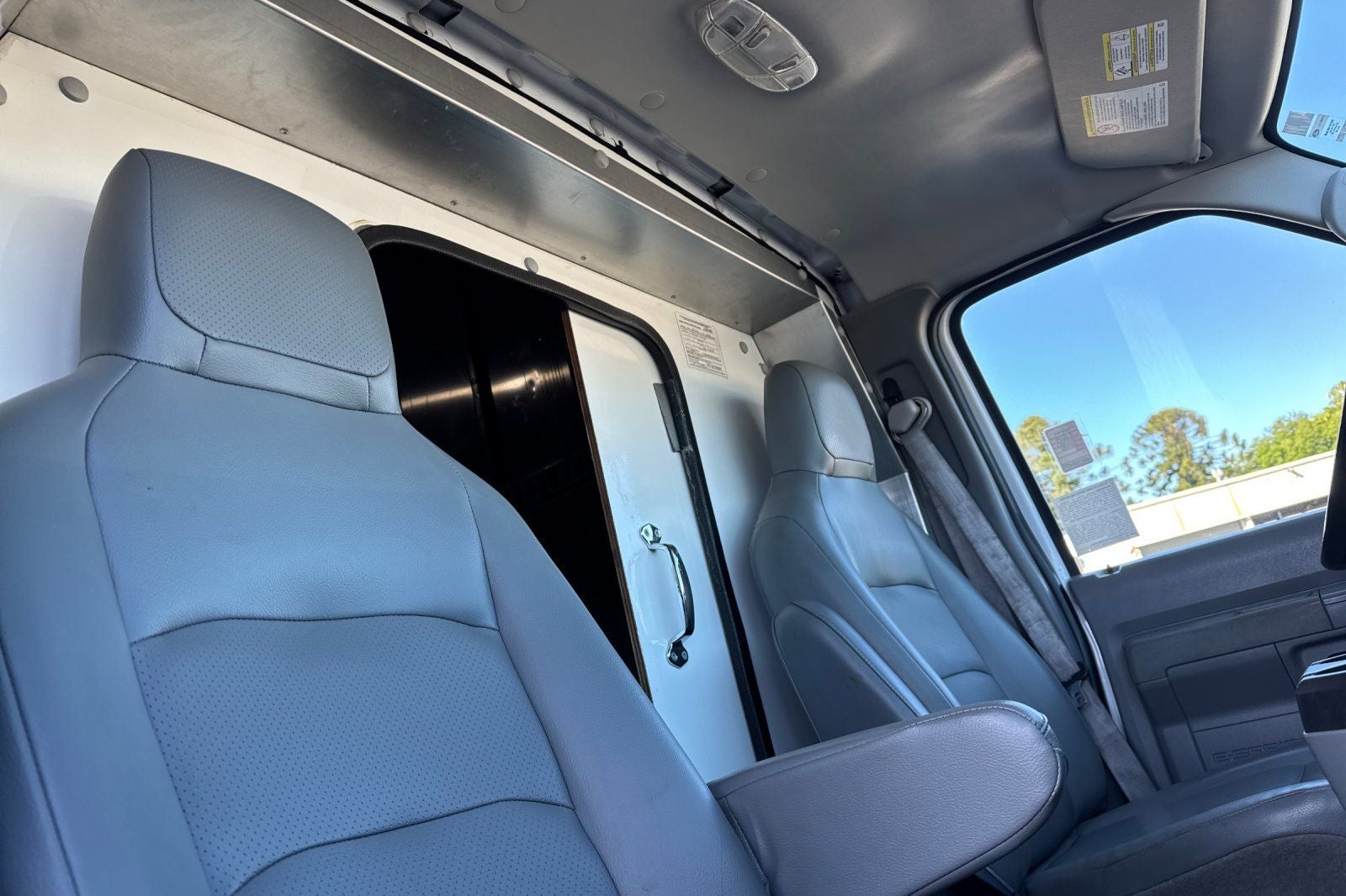2019 Ford E-450SD Base 16' Box w/ Under Tuck Lift Gate