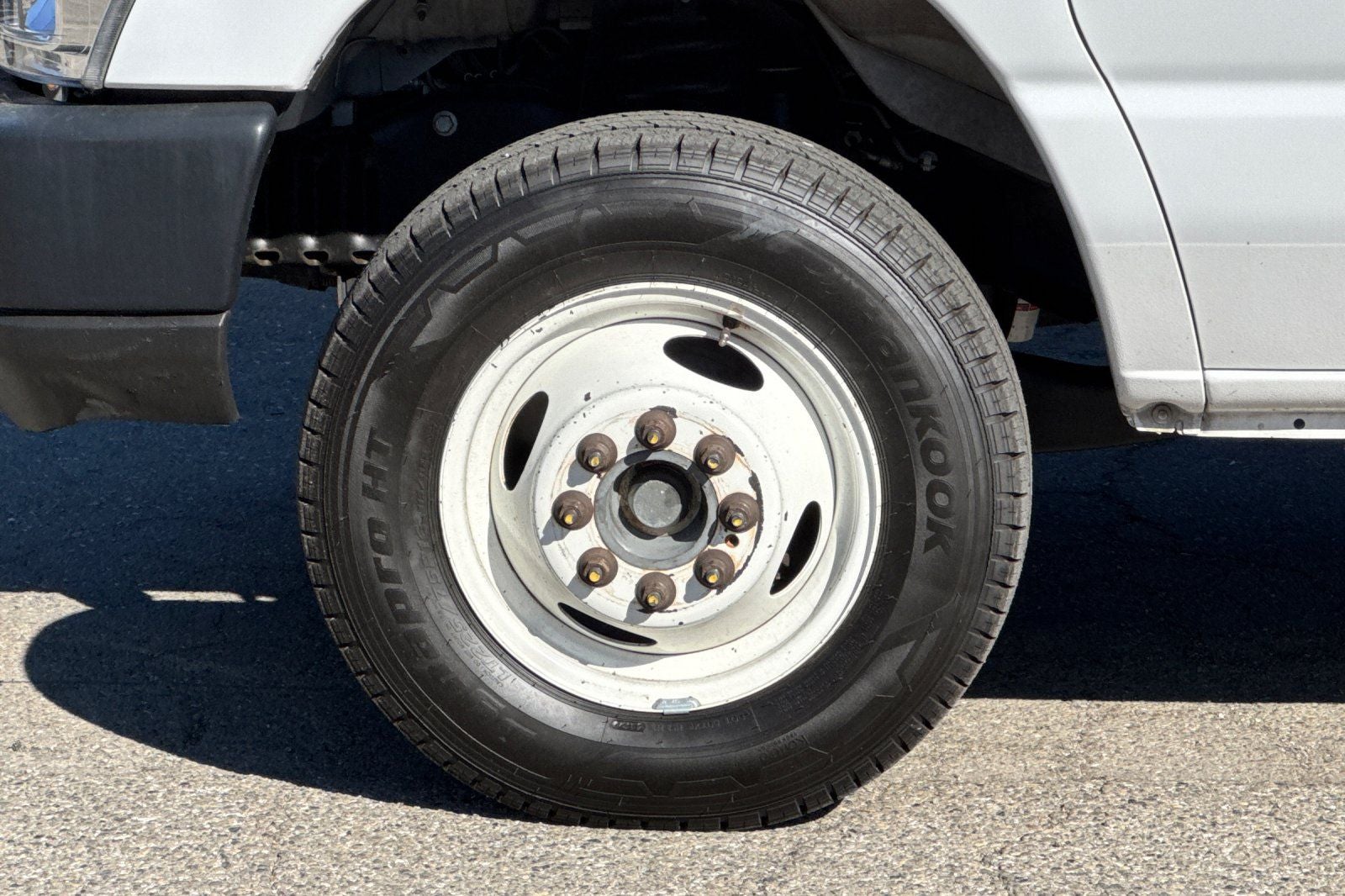 2019 Ford E-450SD Base 16' Box w/ Under Tuck Lift Gate