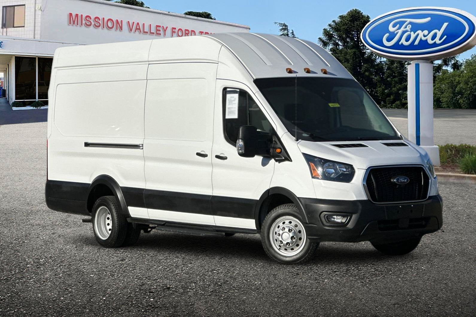 2022 Ford Transit-350 Base