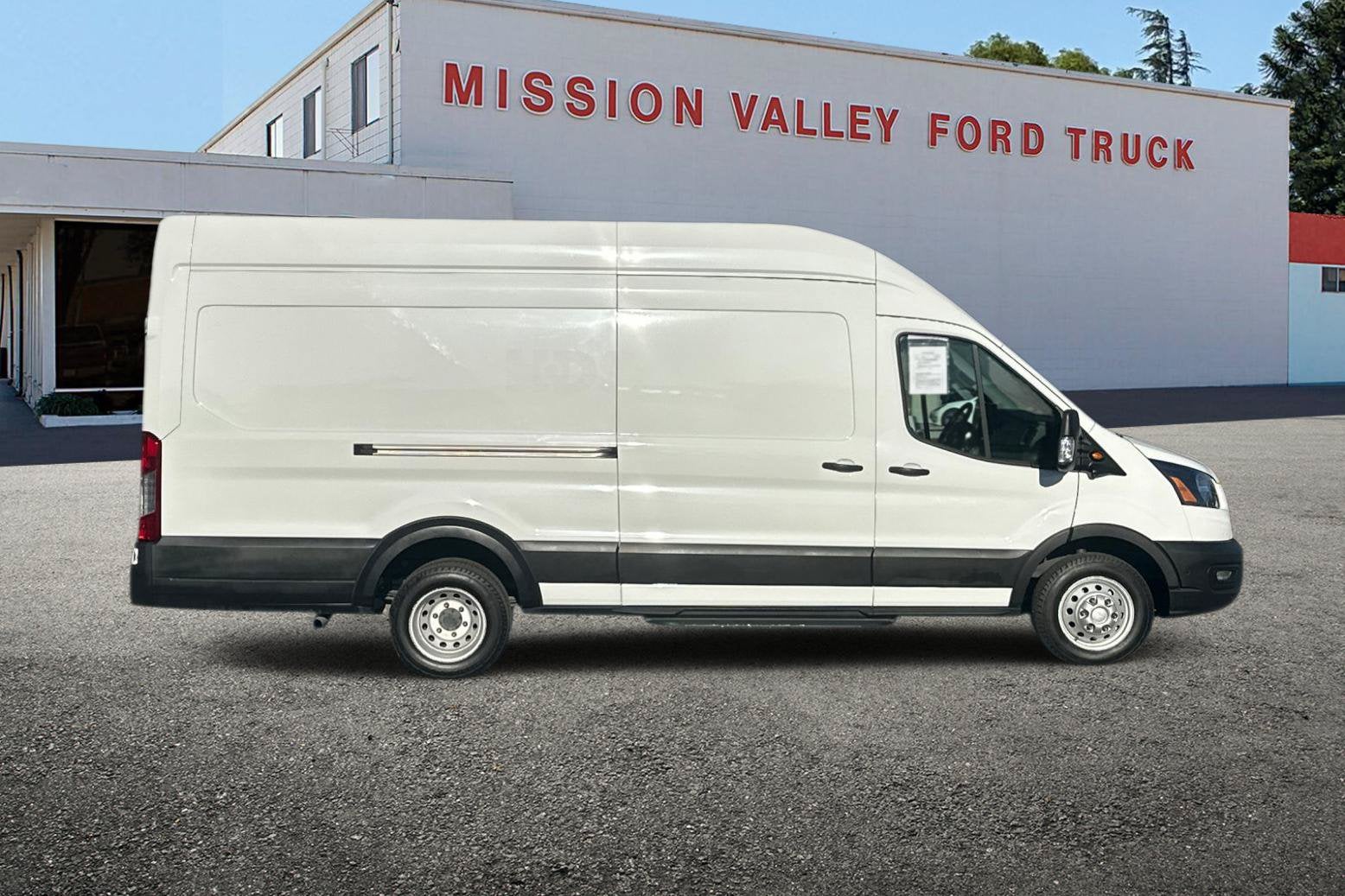 2022 Ford Transit-350 Base