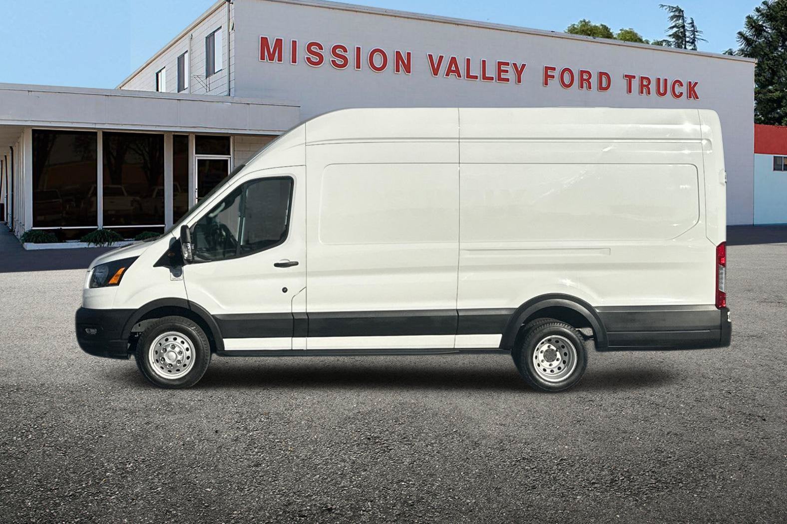 2022 Ford Transit-350 Base