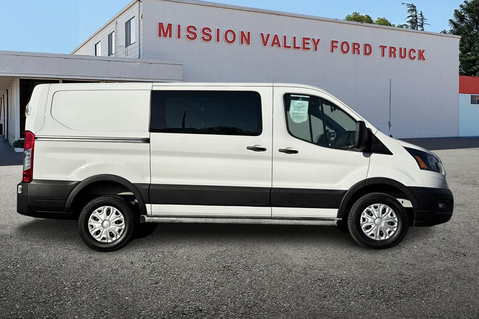 2025 Ford Transit-250 Base