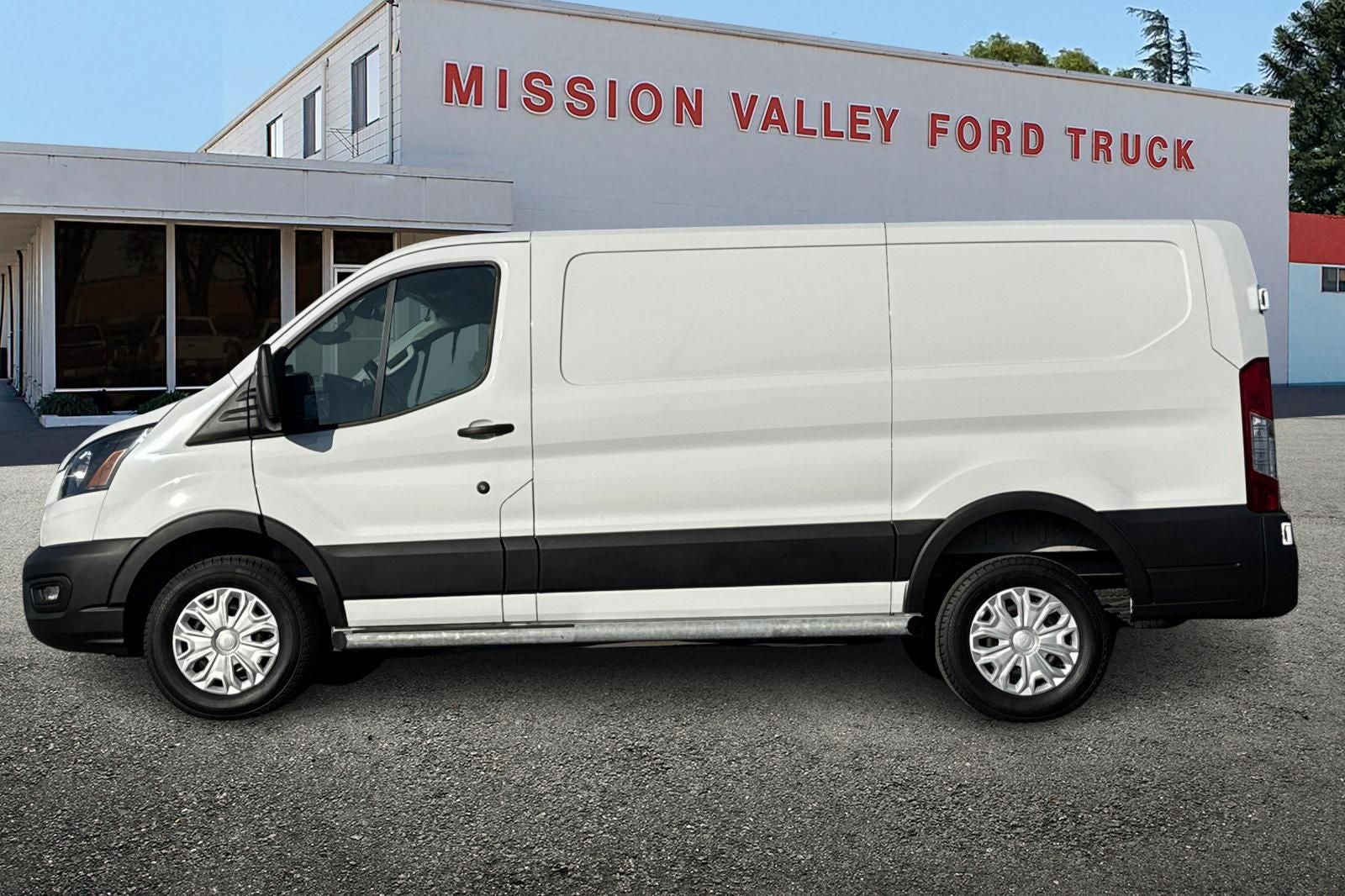 2025 Ford Transit-250 Base